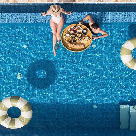 Oinolithos Luxury Villas Kalamaki エクステリア 写真