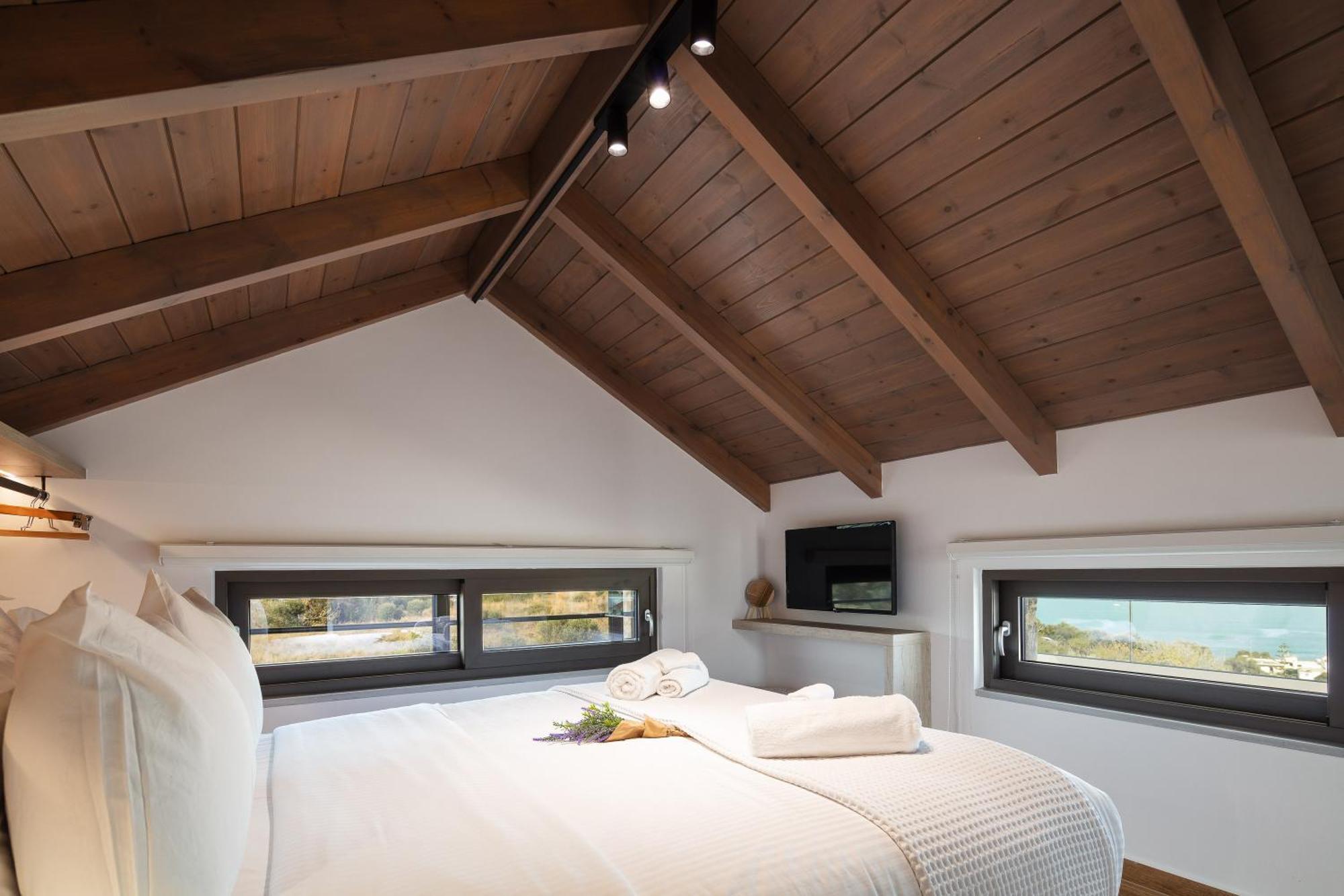 Oinolithos Luxury Villas Kalamaki エクステリア 写真