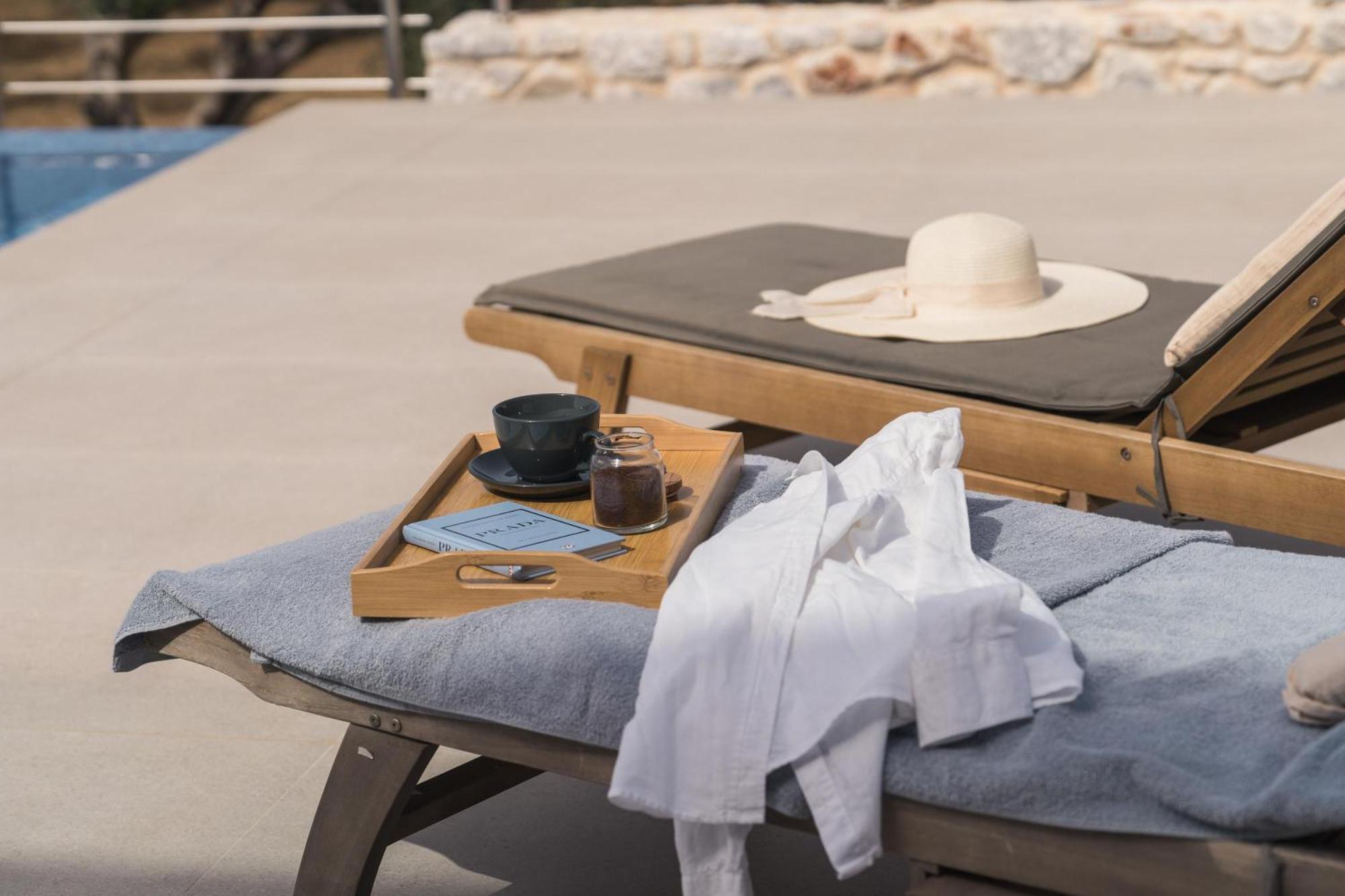 Oinolithos Luxury Villas Kalamaki エクステリア 写真