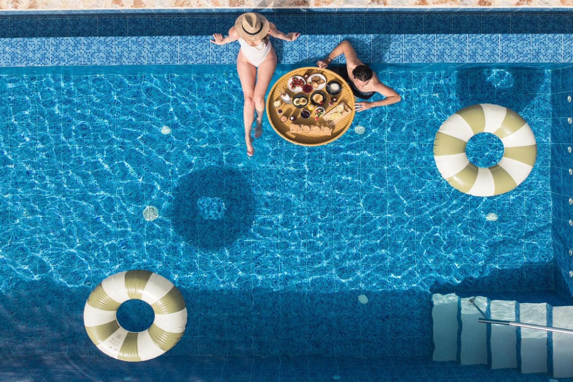 Oinolithos Luxury Villas Kalamaki エクステリア 写真